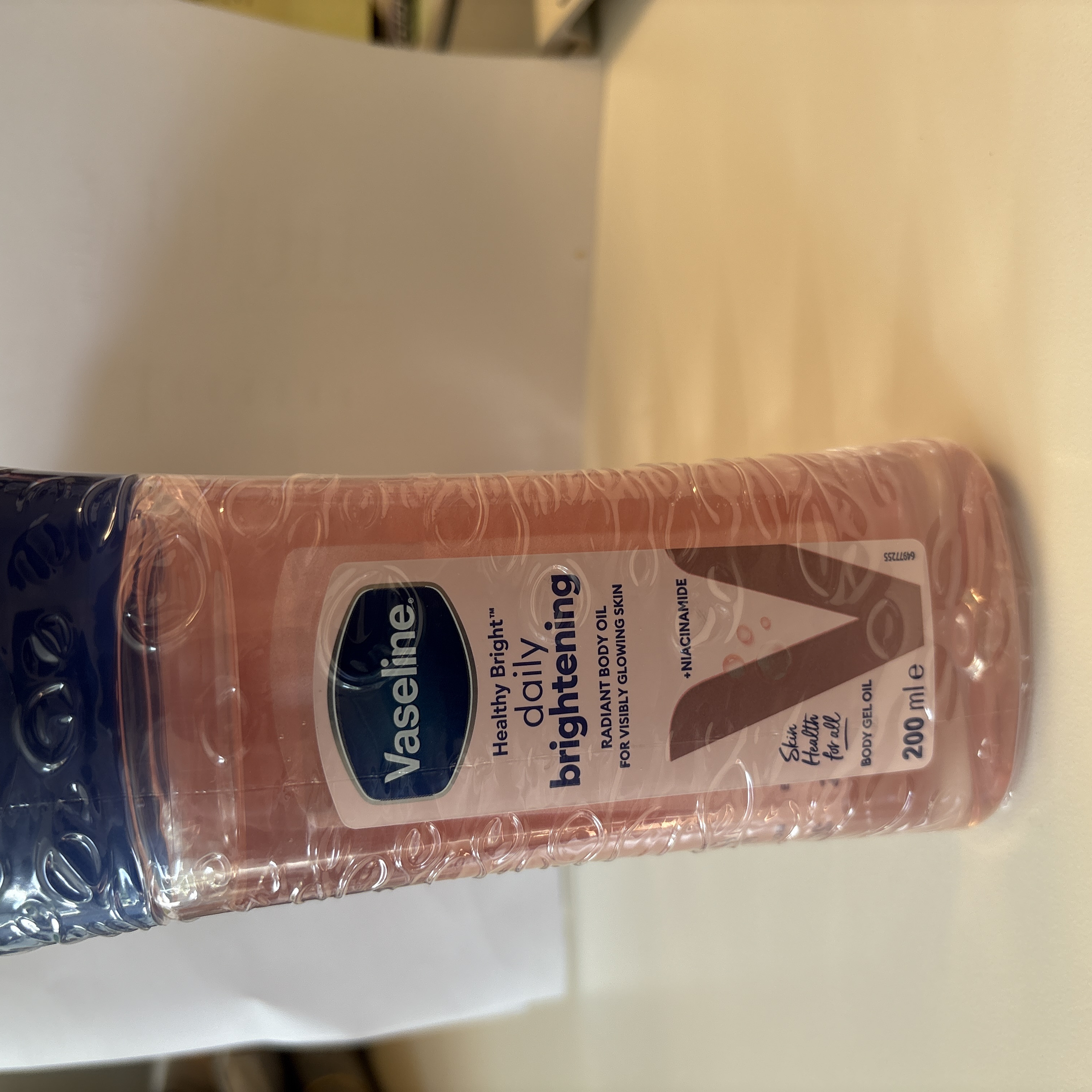 NEW Vaseline - Daily Brightening Body Oil (pink) - 200ml